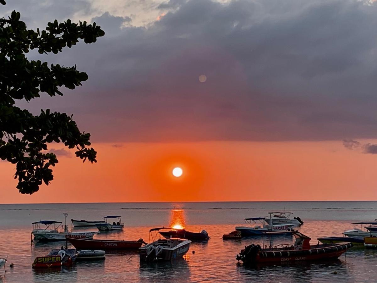 Roi Holiday Stay Grand Bay Luaran gambar